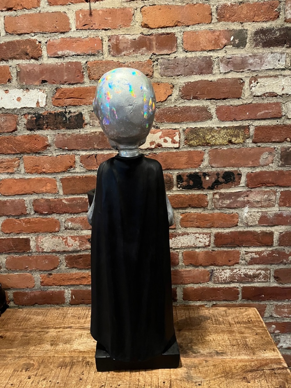 Holographic Silver Alien Skeleton Candy Holder - Holiday Decor - Picture 3 of 16